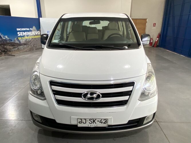 HYUNDAI NEW H-1 2.5 MT 4X2 DSL AC 2AB CRDI 10S+2 / JJSK-42