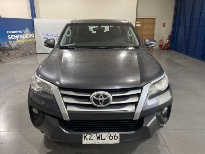 TOYOTA FORTUNER SR5 2.8 AT 4X4 DSL SW E5 / KZWL-66