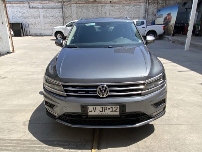 VOLKSWAGEN TIGUAN HIGHLINE TSI 1.4 AT 4X2 BCN SW / LVJP-12