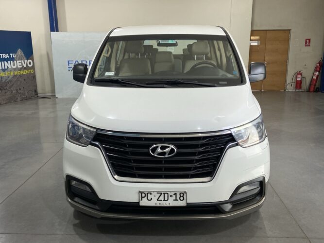 HYUNDAI NEW H-1 2.5 MT 4X2 DSL AC 2AB CRDI 10S+2 / PCZD-18